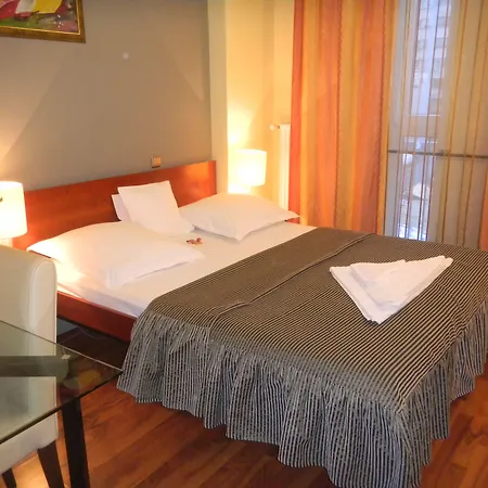 Tania-frankfurt 3* Bukarest