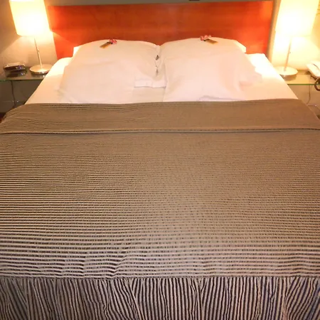 Tania-Frankfurt Hotel