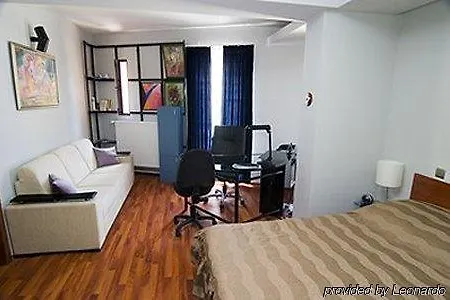 Tania-Frankfurt Hotel 3*