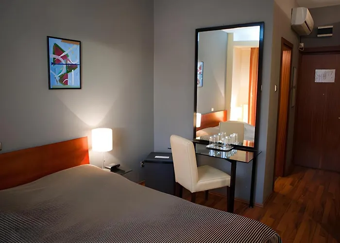 Tania-Frankfurt Hotel Hotell 3*