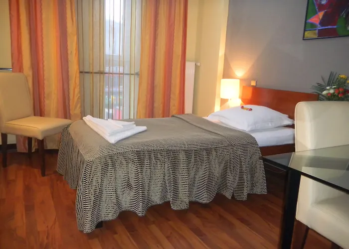 Hotell Tania-Frankfurt Hotel 3*