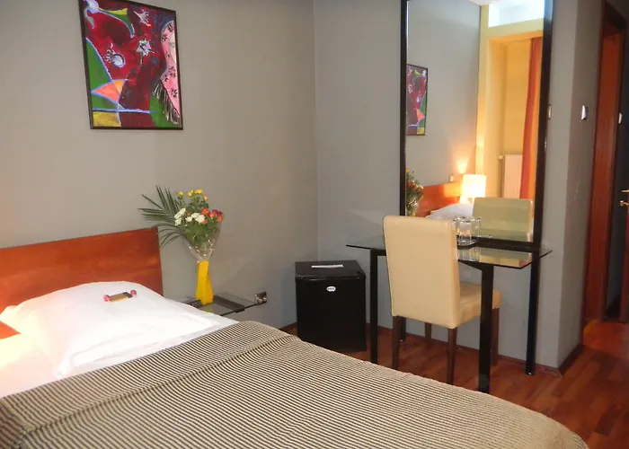 Hotel Tania-Frankfurt Hotel 3*