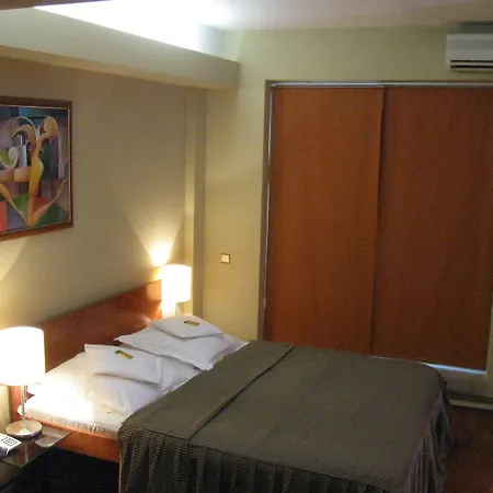 Tania-Frankfurt Hotel Отель 3*