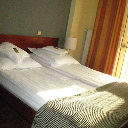 Tania-Frankfurt Hotel Отель 3*