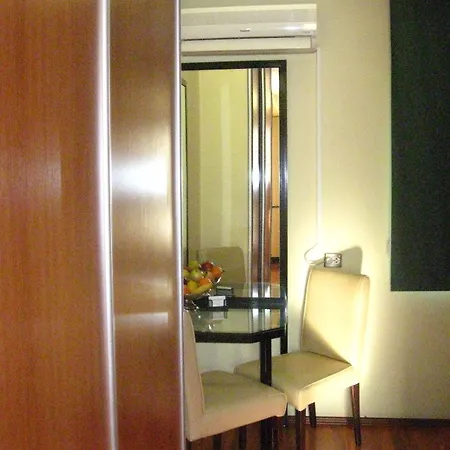 Tania-Frankfurt Hotel 3*