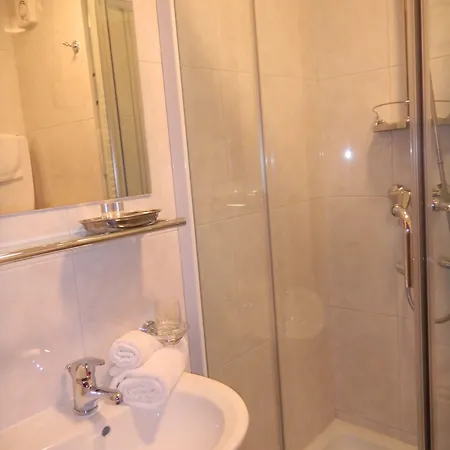 Отель Tania-Frankfurt Hotel Бухарест