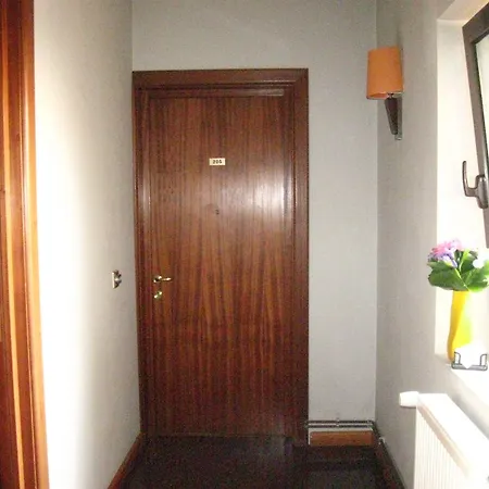 Отель Tania-Frankfurt Hotel 3*